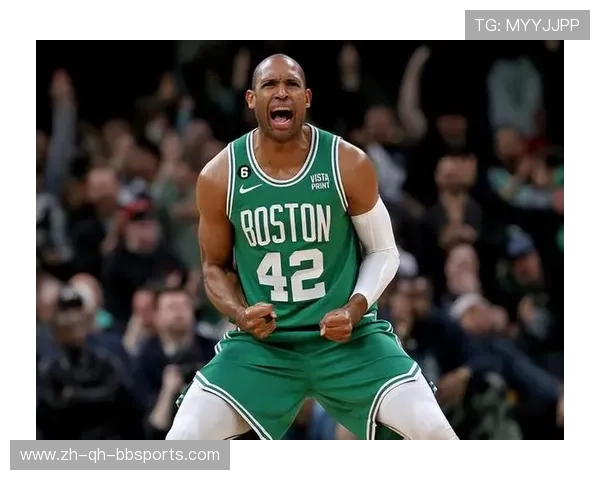 艾尔·霍福德作为老将依旧在凯尔特人发挥防守支柱作用